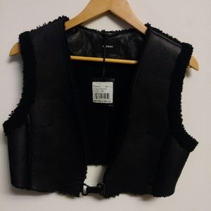 BNWT RUDSAK black genuine shearling fur women's vest size M/L